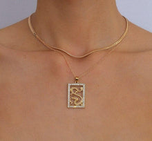 Load image into Gallery viewer, Dragon Necklace Set
